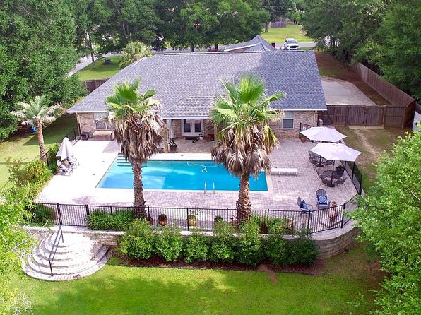 3045 Wallace Lake Rd