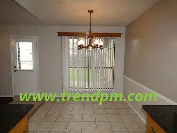 4th image of 412 Asbury Dr