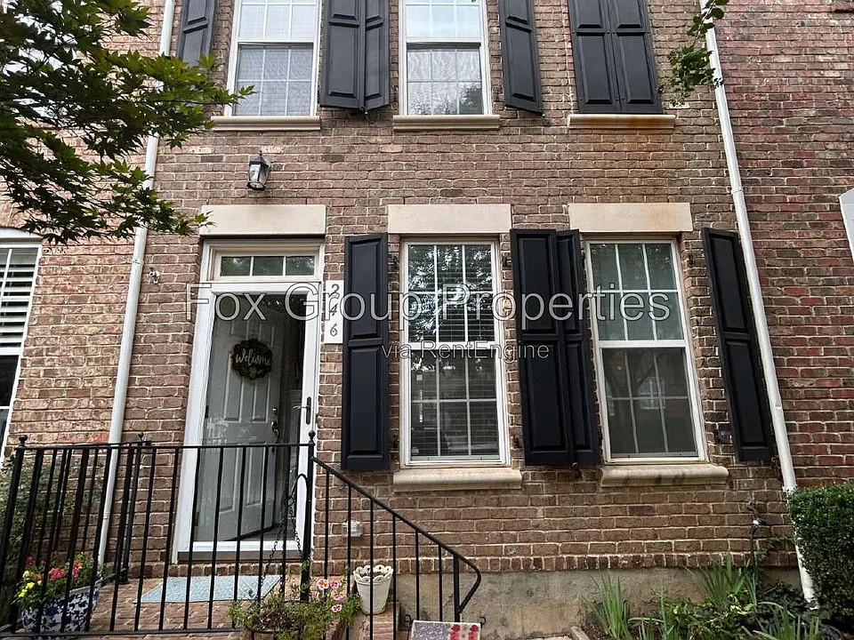 246 Welton Way