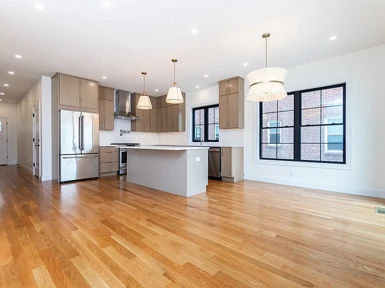 165 Campbell Ave #2 — Photo 13