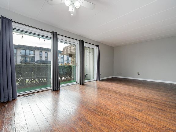 5th image of 4714 W 106th St APT 1A