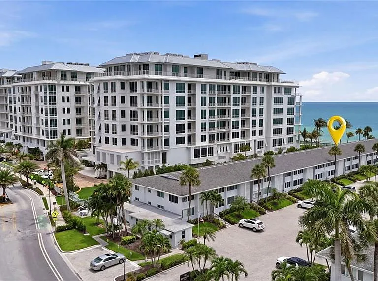 1065 Gulf Shore Blvd N #108 — Photo 32