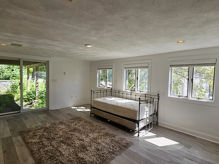 21 Hudson St #1 — Photo 1