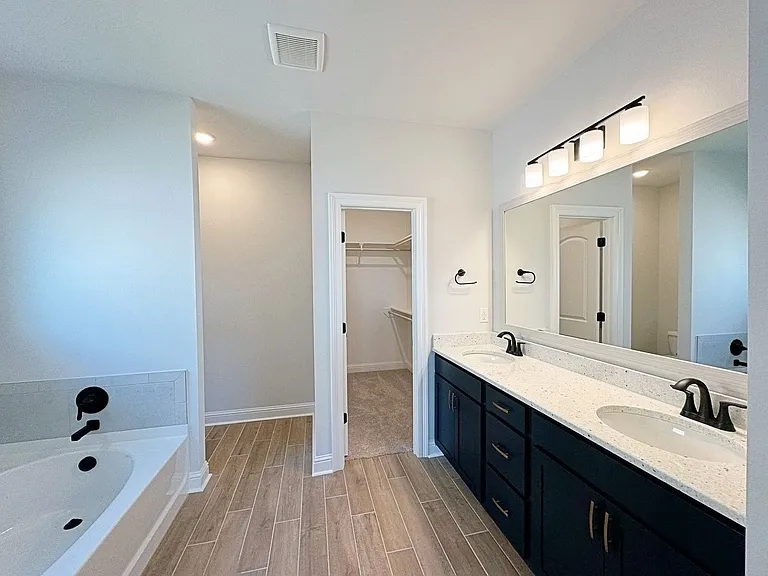 722 Bellegrove Square Ave — Photo 27