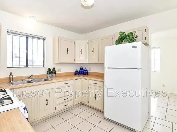 902 E Elm St, Tucson, AZ 85719