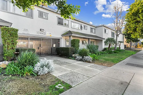 10442 Lampson Avenue Photo 1