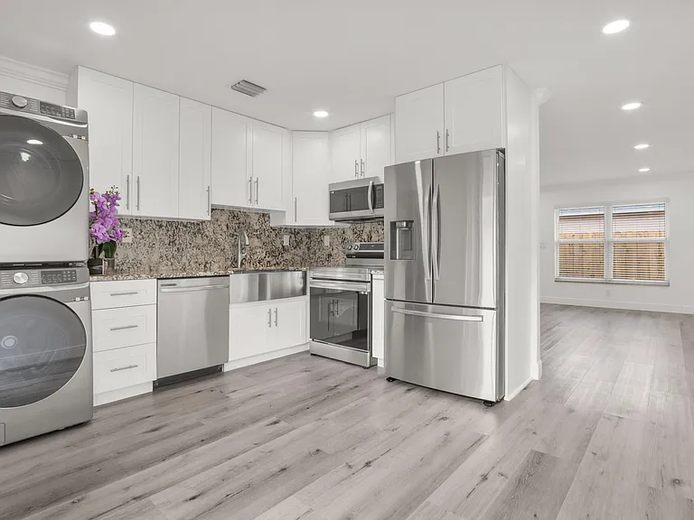 3421 NE 5th Ave #C — Photo 9