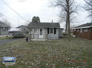 5592 W Reighmoor Rd, Omro, WI 54963