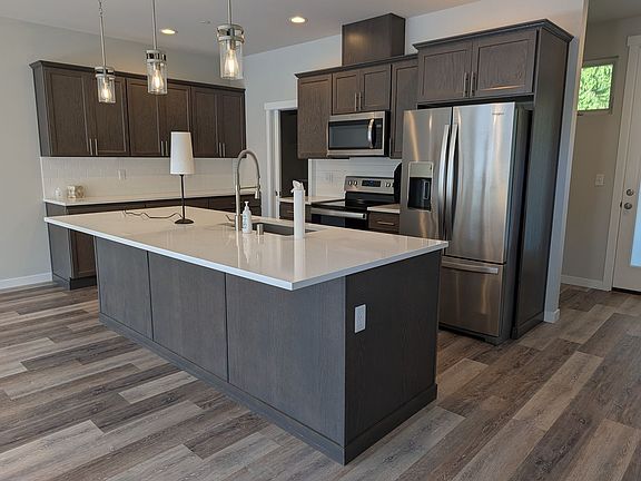 5th image of 1306 Digby Pl
