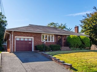 15 Saint Michaels Pl, Clifton, NJ 07013