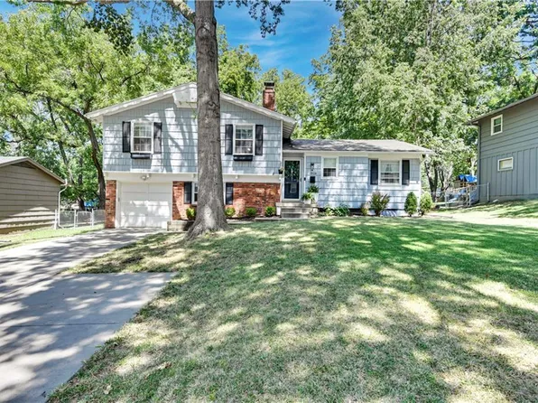 8904 W 71st St, Merriam, KS 66204