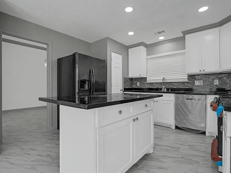3515 Walden Dr — Photo 9