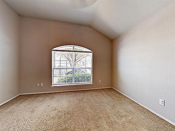 3rd image of 14113 Esperanza Dr