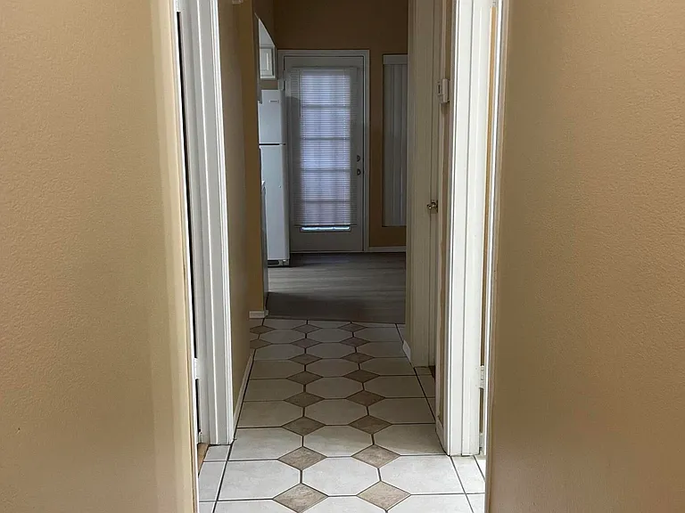 8888 N 47th Ave #141 — Photo 2