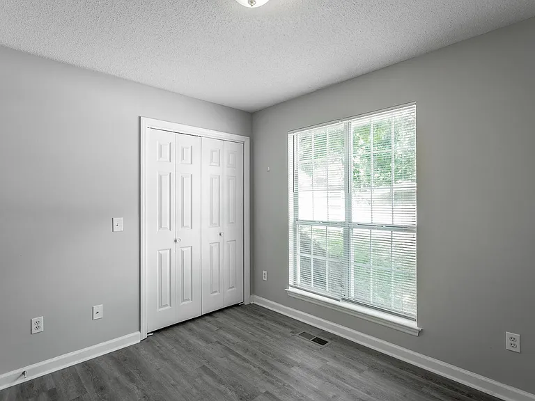 6130 Blue Ash Dr — Photo 34