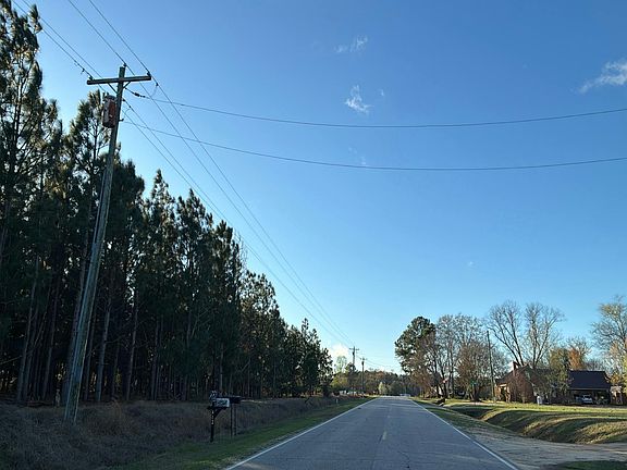 4th image of 681 Ernest Williams Rd