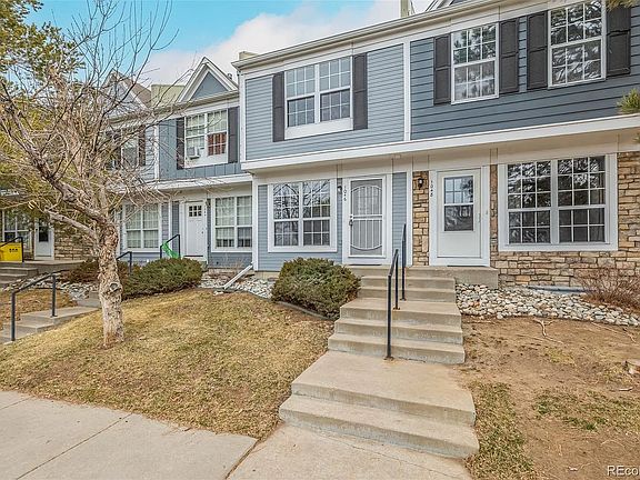 3rd image of 1046 S Paris Ct