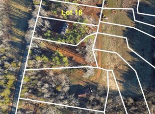 2868 Stoney Creek Church Rd #16, Burlington, NC 27217