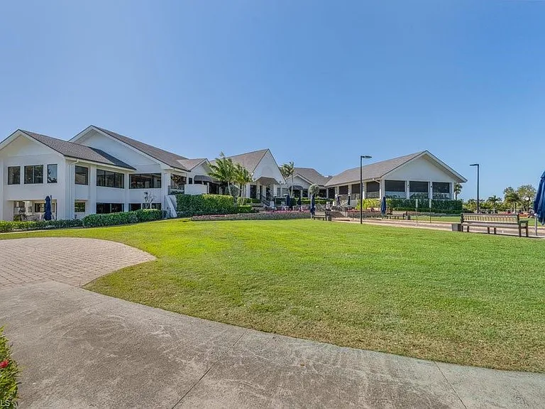 8251 Grand Palm Dr #3 — Photo 36