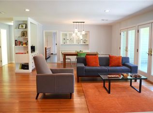 1686 South Rd, Kingston, RI 02881