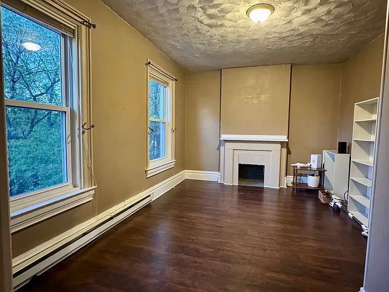 1749 Crafton Blvd #2 — Photo 7