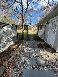 4th image of 5 Duvall Dr