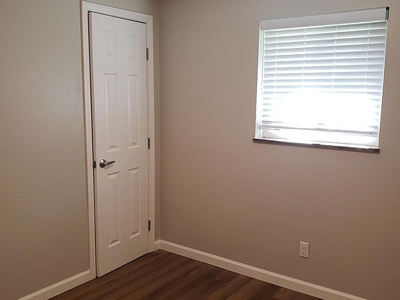 5th image of 175 Delhi Ct
