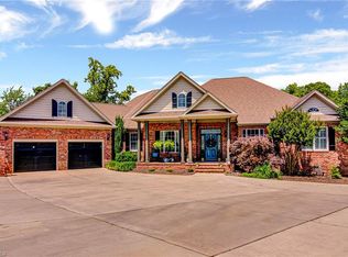 550 Mashie Dr, Summerfield, NC 27358