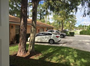 1305 Periwinkle Pl, Wellington, FL 33414