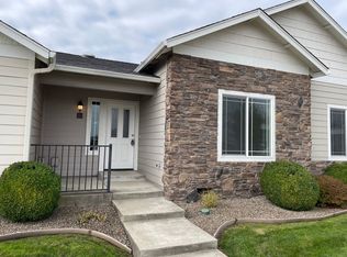 309 S Haskell St, Central Point, OR 97502