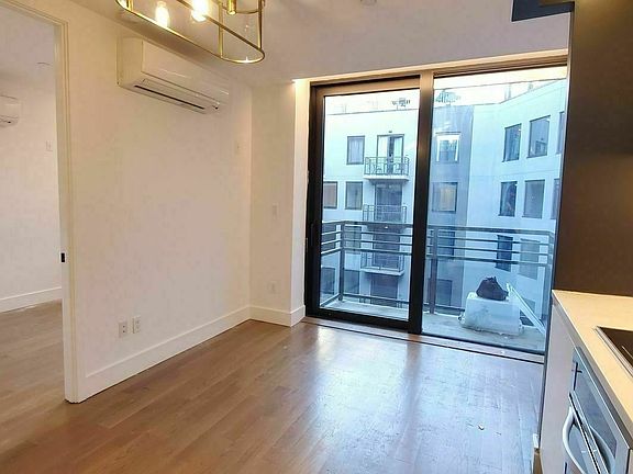 5th image of 125 Borinquen Pl #746
