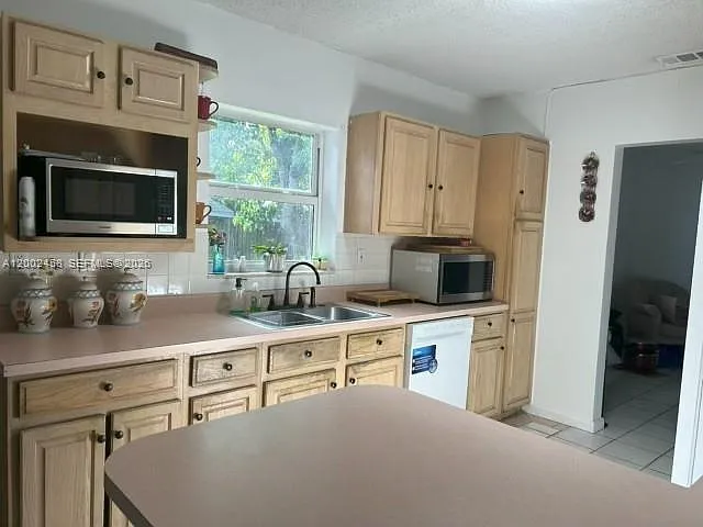 19920 SW 118th Pl — Photo 19