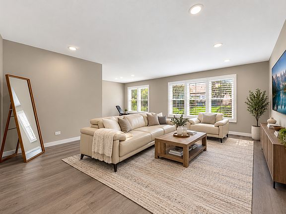 3rd image of 620 Cobblestone Ln
