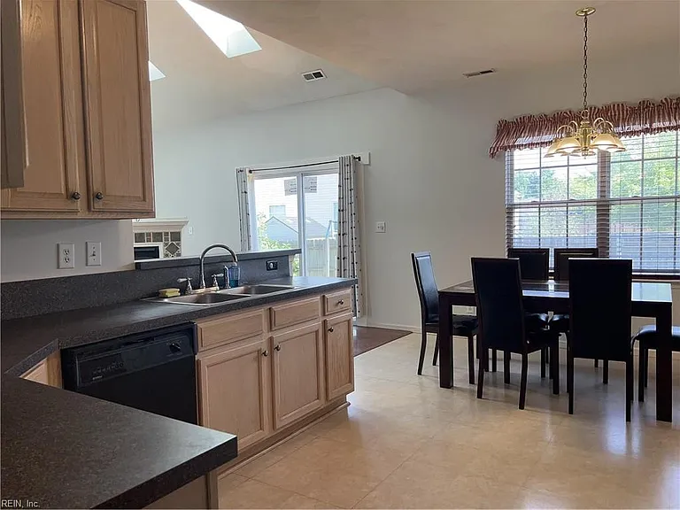 1837 Heald Way — Photo 21