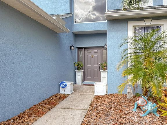 3rd image of 24909 Hyde Park Blvd