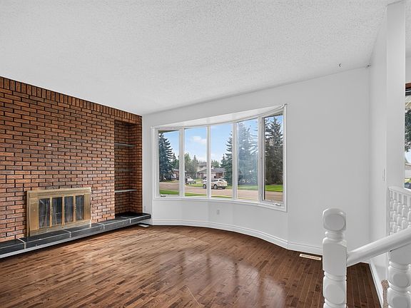 5th image of 1139 Lakewood Rd N