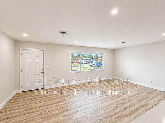 5th image of 219 Glen Oak Rd