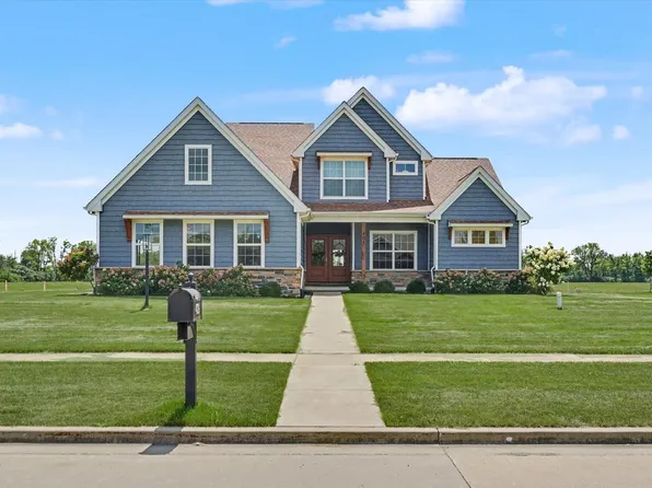 405 Constitution Blvd, Monticello, IL 61856
