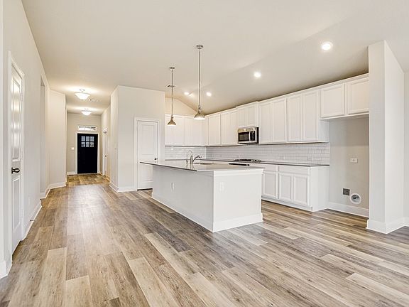 The Fairlane - Kitchen