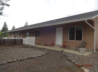 275 Fairacres Ln, Roseburg, OR 97470
