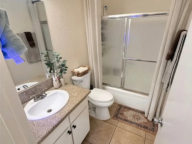 16541 Pro Cir #B — Photo 4