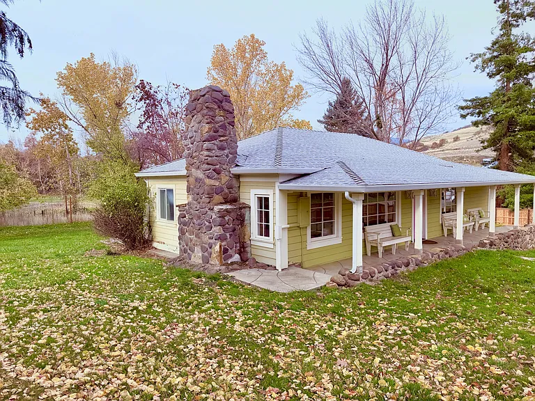 2099 Emigrant Creek Rd — Photo 15