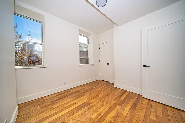 Rented by Oxford Property Group | media 8