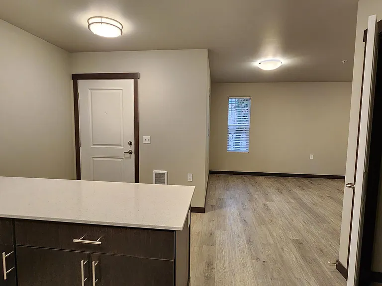 1031 Cedar Ave #101 — Photo 13