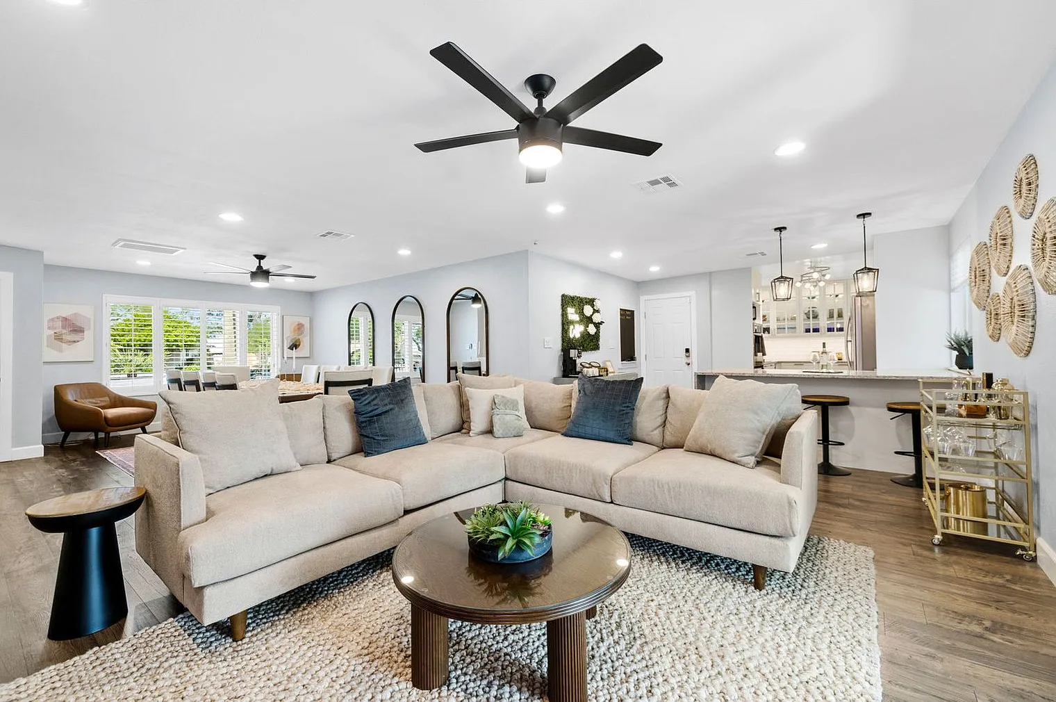 5 bed, 3.0 bath, 2992 sqft, $12,547 — Photo 1