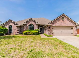 40 Rockwood Dr, Trophy Club, TX 76262