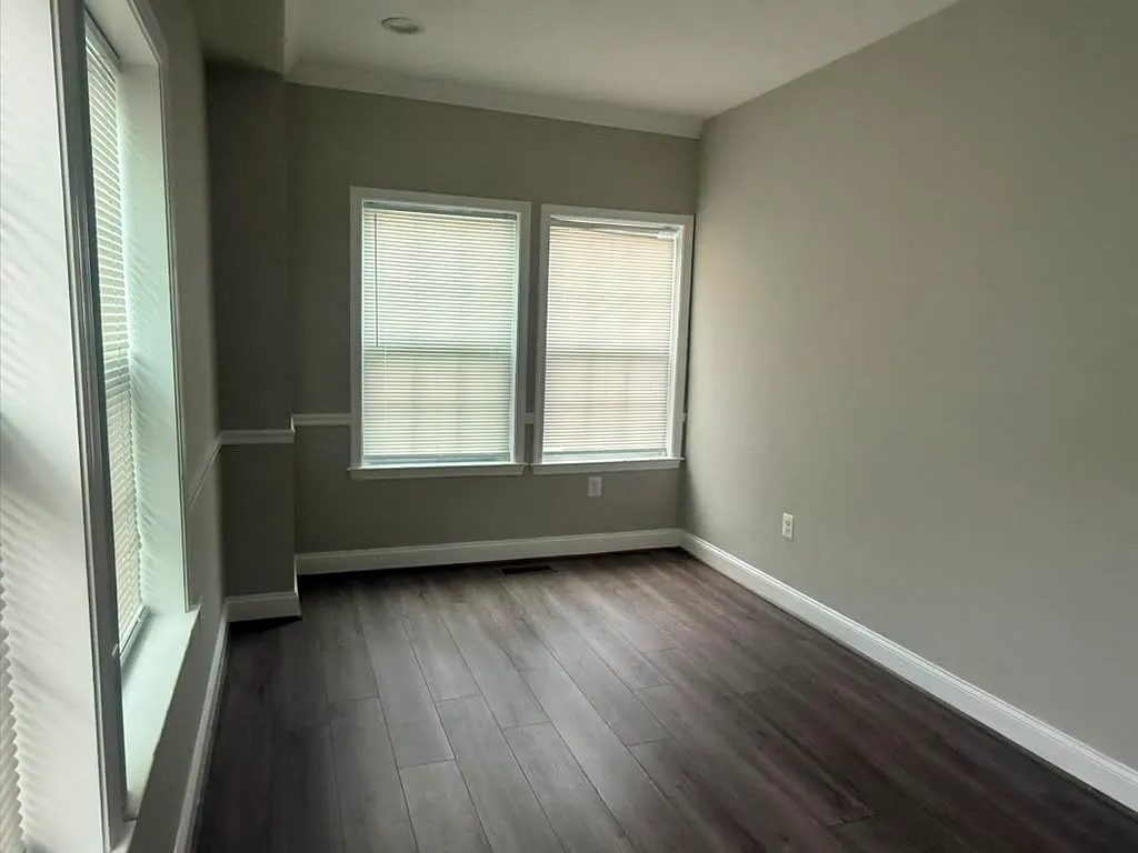 4 bed, $1,450 — Photo 4