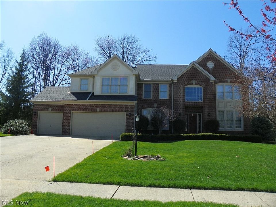 1st image of 20526 Castlemaine Cir