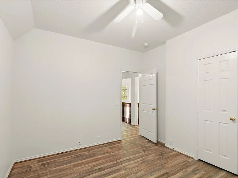 20510 Pioneer Bend Ct — Photo 38