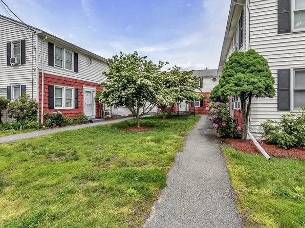 15 Crescent St #D, Lawrence, MA 01841